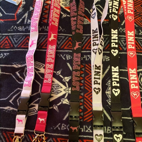 Pink keychain 💞 - Picture 2 of 2